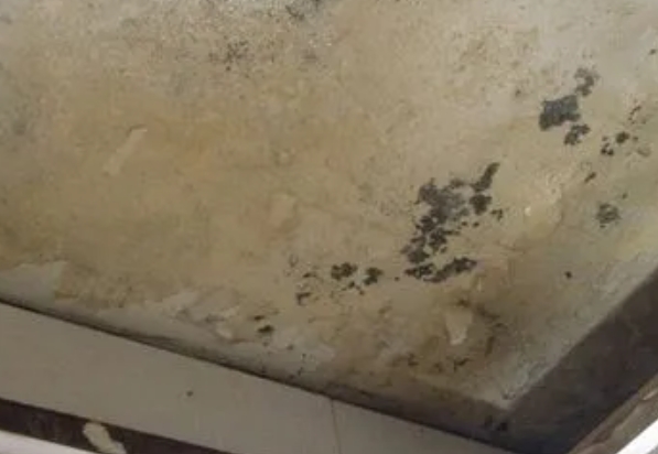 郑州市阳台漏水维修公司分享下郑州市卫生间渗水维修需要注意哪些问题。